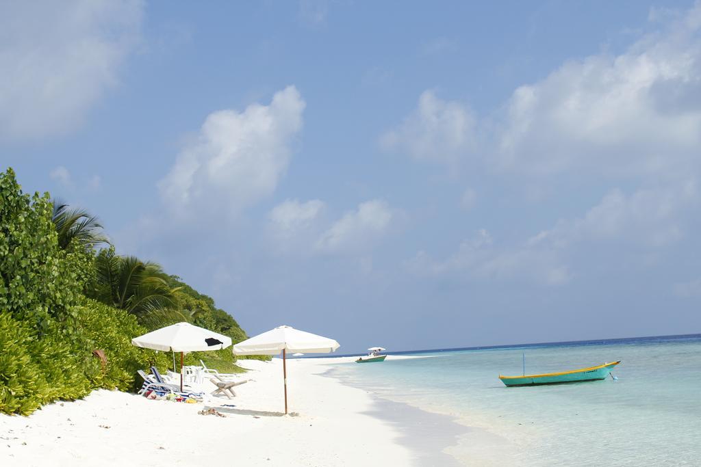 Athiri Inn Ukulhas Island Exterior photo